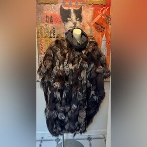 Crystal Fox by Lloyd Allen vintage 80s poncho lined+ zip out lining snood neck